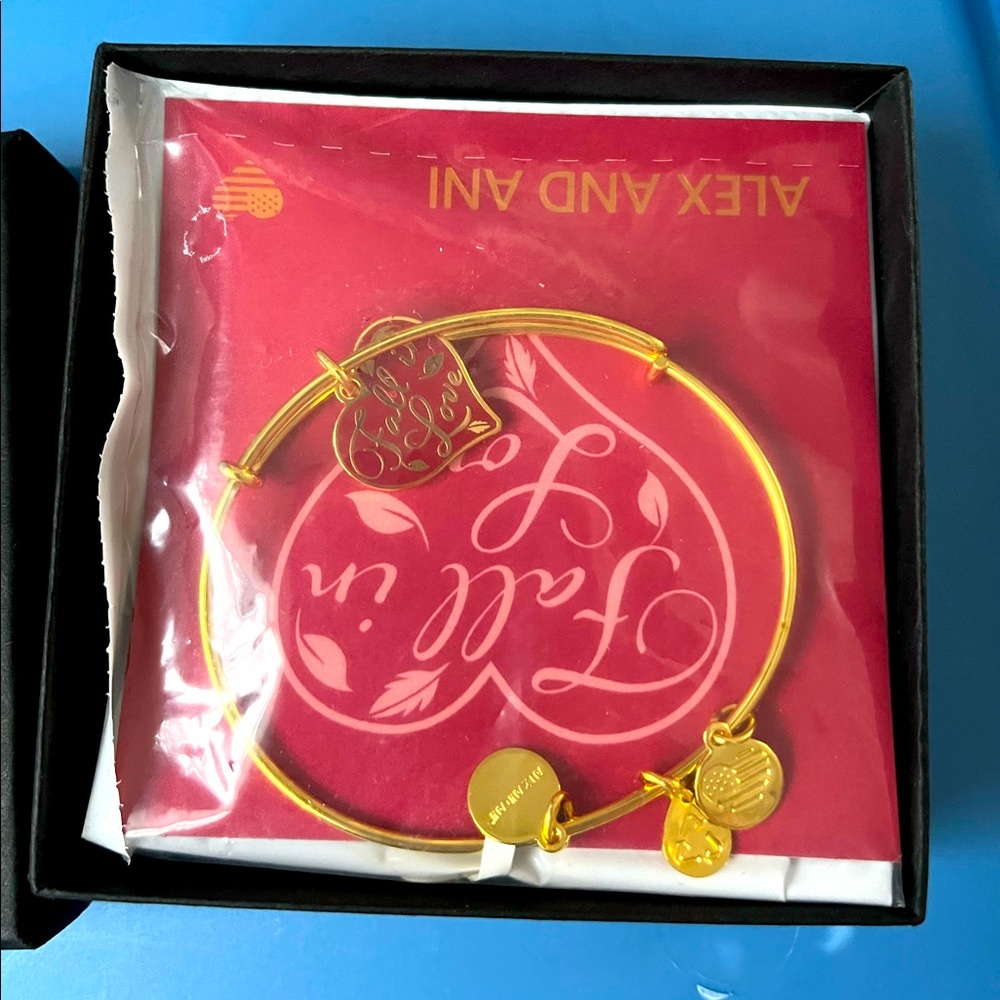 New Alex and Ani fall in love heart charm bangle bracelet gold